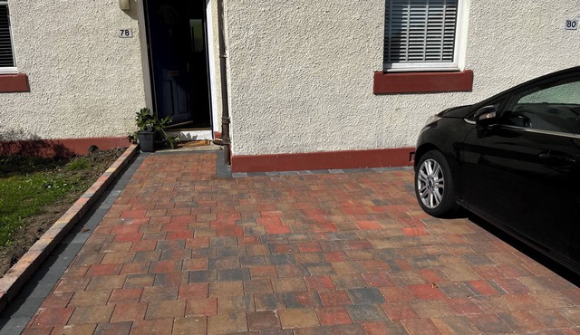 Semi detached house. 2 bedrooms in a desirable location. in Edinburgh
