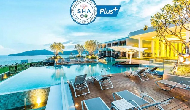 (SHA+)Deluxe Pool Access with Seaview Patong