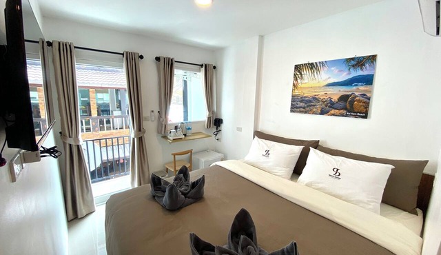 SJ Beach House Patong