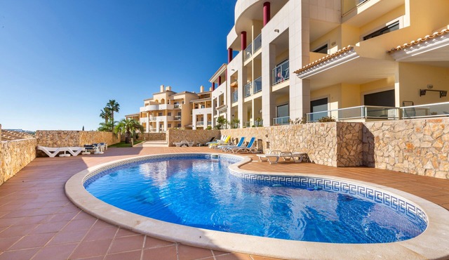 Solmar Garden View Apartment: Pool, Wi-Fi & Air Conditioning