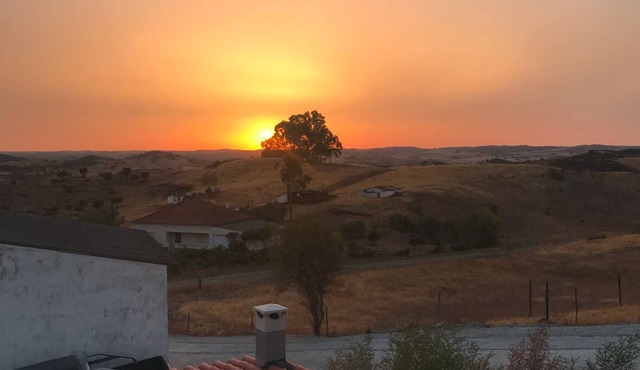 Spacious House in a Quiet Alentejo Village - 4 Bedrooms and Patio with BBQ