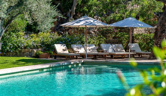 Spacious 9-bedroom private villa with AC in lovely Sóller in Sóller