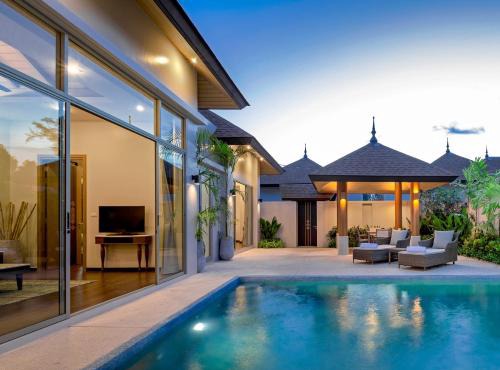 Splash Beach Resort Phuket, Family-Friendly Beachfront Resort