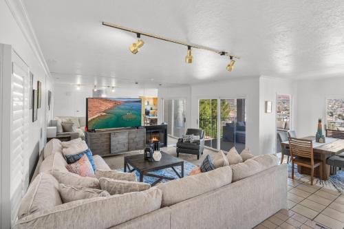 St George Vacation Rental Condo sleeps 9 guest with Resort Amenities in St. George