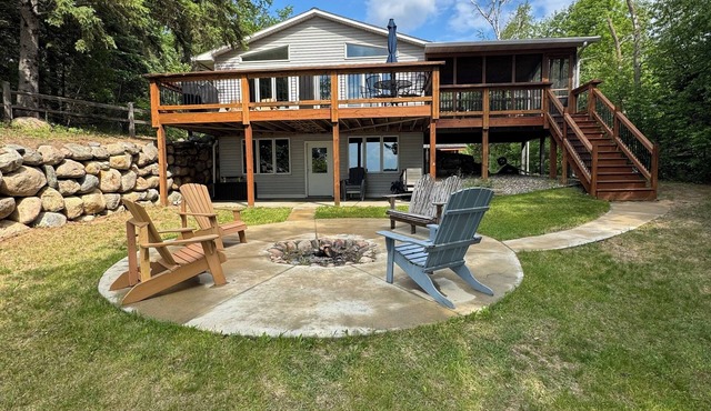 SUMMER WEEKLY DISCOUNT! 5 bed 3 bath Home Near Nevis MN in Nevis