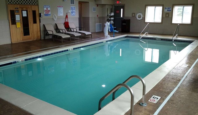 Sunny Studio | 0.5 Mi to Historic Rotary Jail Museum | Free Buffet Breakfast in Crawfordsville