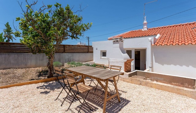 Sweet 2 BDR House With Patio by LovelyStay