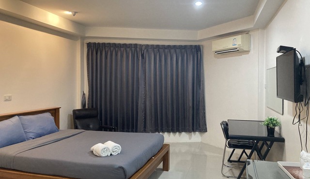 Thawat Hotel