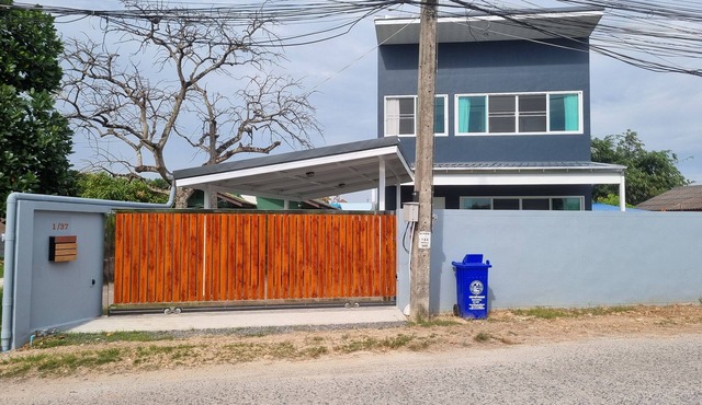 The Jakuzzi House