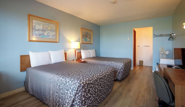 Tidal Bore Inn in Lower Truro