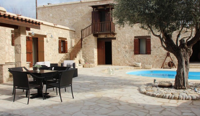 Traditional Stonehouse With Modern Comfort, Private Pool, Views, Wi-fi in Paphos