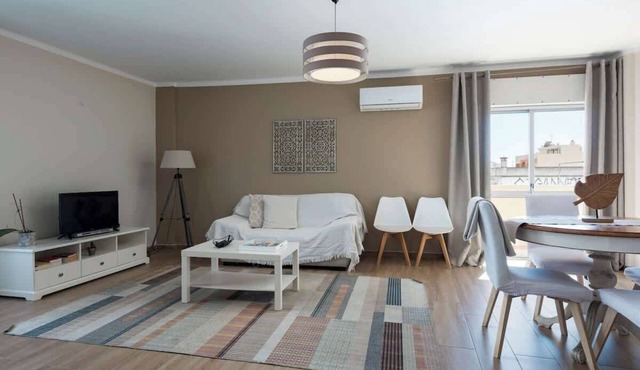 Two Brothers Home 2: A Modern Central Retreat