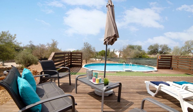 'Villa Anália' with Mountain View, Pool & Wi-Fi