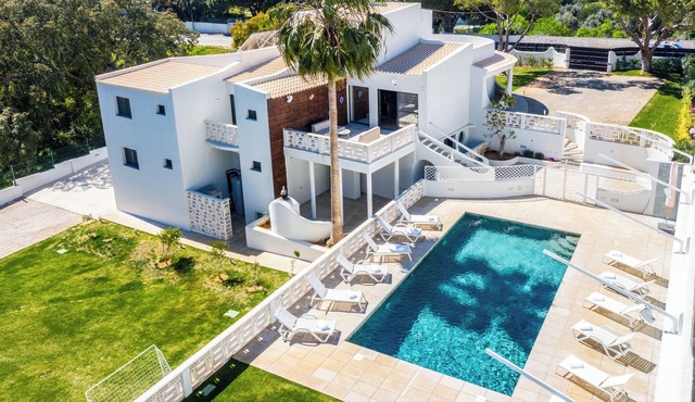 Villa "Belo Horizonte" with Private Pool, Garden & Wi-Fi
