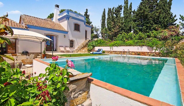 Villa 'Casa Do Cerro' with Sea View, Private Pool and Wi-Fi