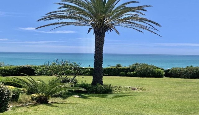 Villa Charme Villa, 1st floor, by the sea, overlooking the fine sandy beach.