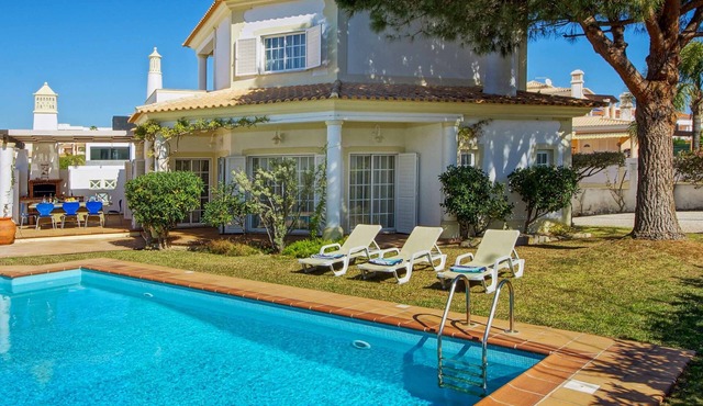 Villa Costa Rica - Four Bedroom Villa, Sleeps 8