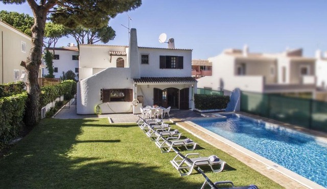 Villa Da Franca Charming villa 10 guests Private Pool Large Gardens overlooking Old Course Golf