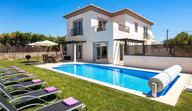 Villa de Luxo Tucci em Boliqueime by LovelyStay