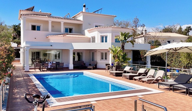 Villa Luxo Vista Mar, Piscina, Jacuzzi - Luz