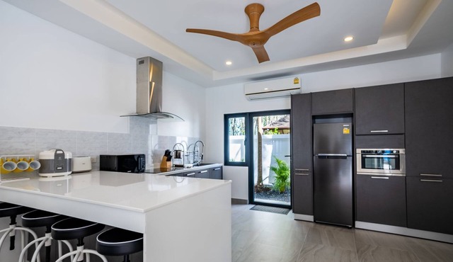 Villa Lysa - Charming 3 bedroom villa with WiFi & fitness in lovely Tambon Rawai