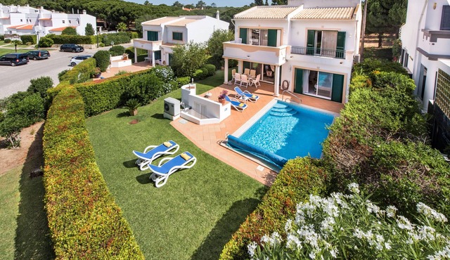 Villa "Mng Elliott 52" with Private Pool & Wi-Fi