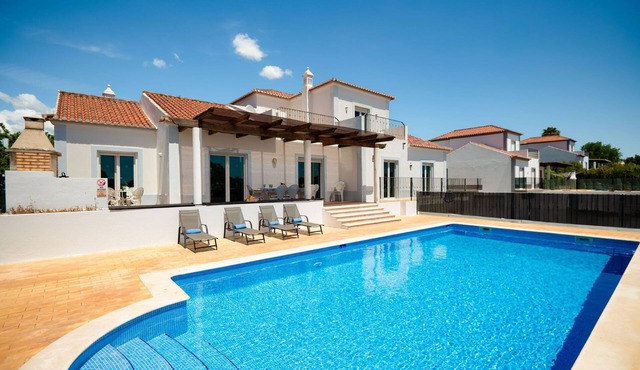 Villa Nina with 4 bedrooms and 4 bathrooms