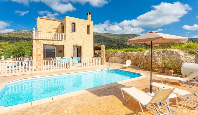 Villa Rallo - Three Bedroom Villa, Sleeps 6 in Steni