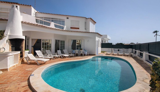 Villa 'Rebelo' with Private Pool, Private Garden and Wi-Fi
