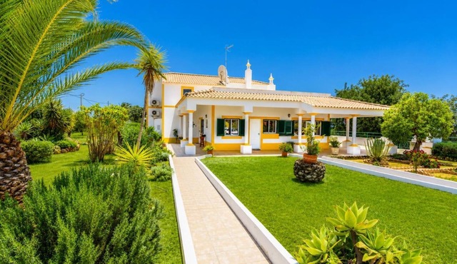 Villa Sol Nascente - Four Bedroom Villa, Sleeps 8
