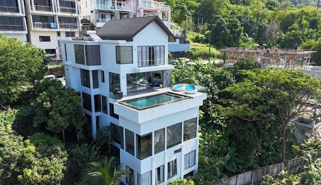 Villa Spicy - 5 Bed sea view!