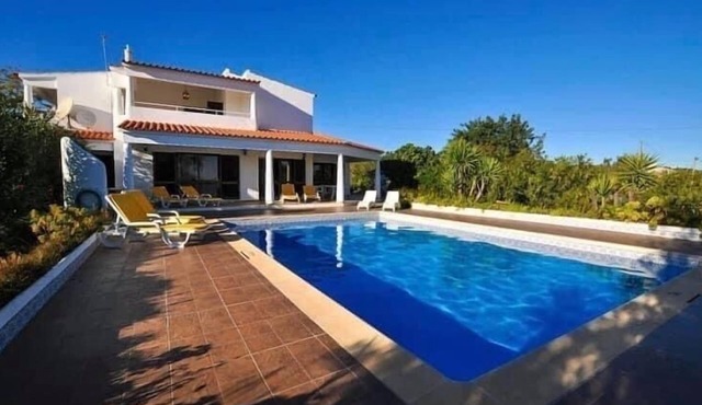 Villa Tropical - Ideal for family holidays: private pool and tennis court