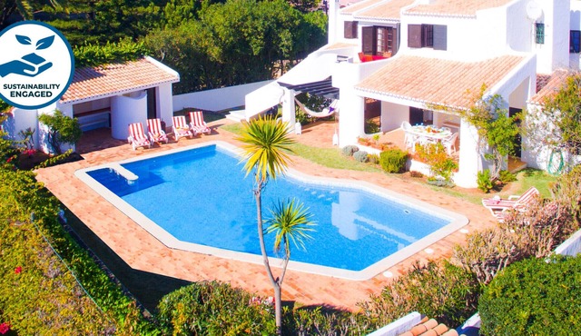 Villa with Pool and BBQ near Galé Beach