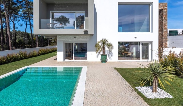 Vrbo Property in Setúbal