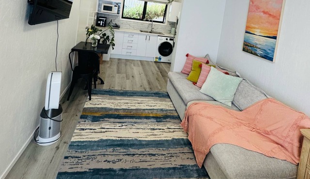 Waterfront studio unit near Auckland Airport in Auckland