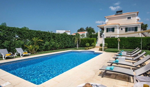 Wonderful private villa for 10 people with A/C, WIFI, private pool, TV and terrace