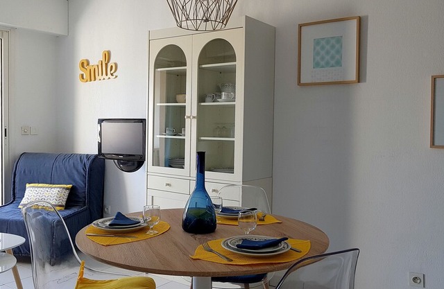 Charming studio classified 3 *, tastefully decorated by the sea, swimming pool, air conditioning, park in Saint-Raphaël