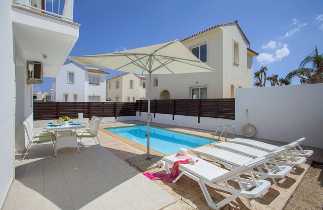 Villa Clematis The Beach 