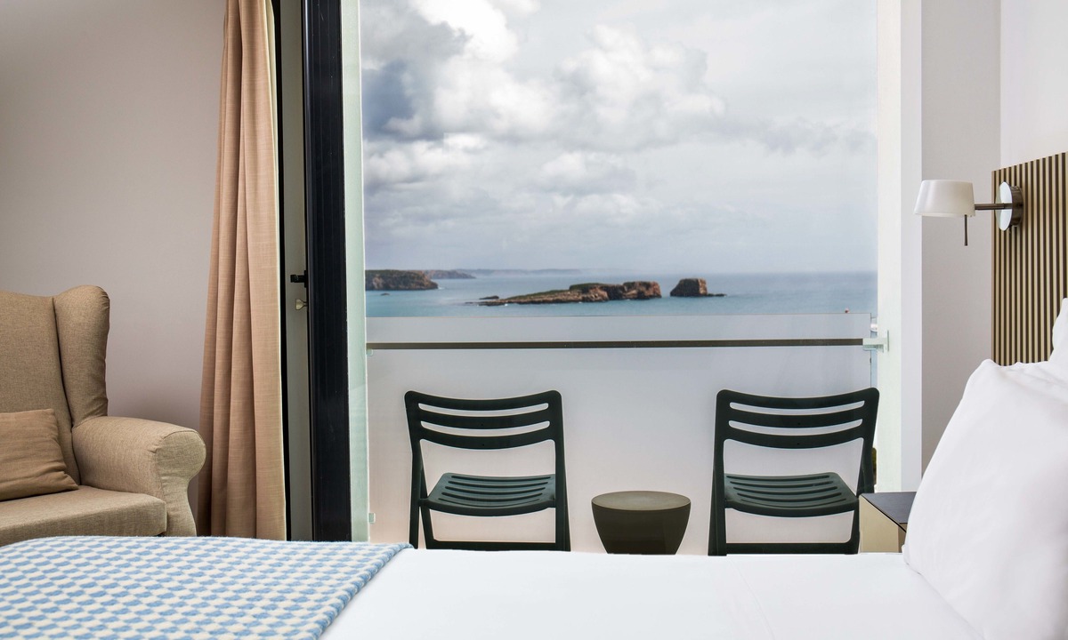 Sagres Hotel | Memmo Baleeira - Design Hotels