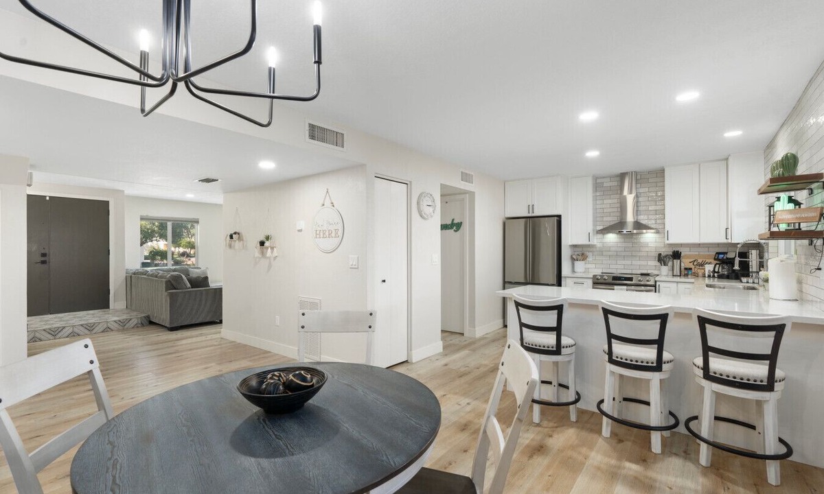 South Scottsdale Villa | Ultimate Zen patio near Old town w/Fire pit, BBQ, games, and misters