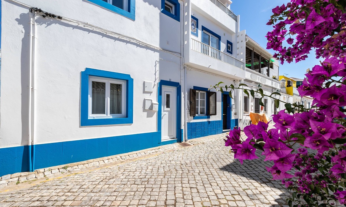 Santa Luzia Villa | Casa Flores - Townhouse in Santa Luzia