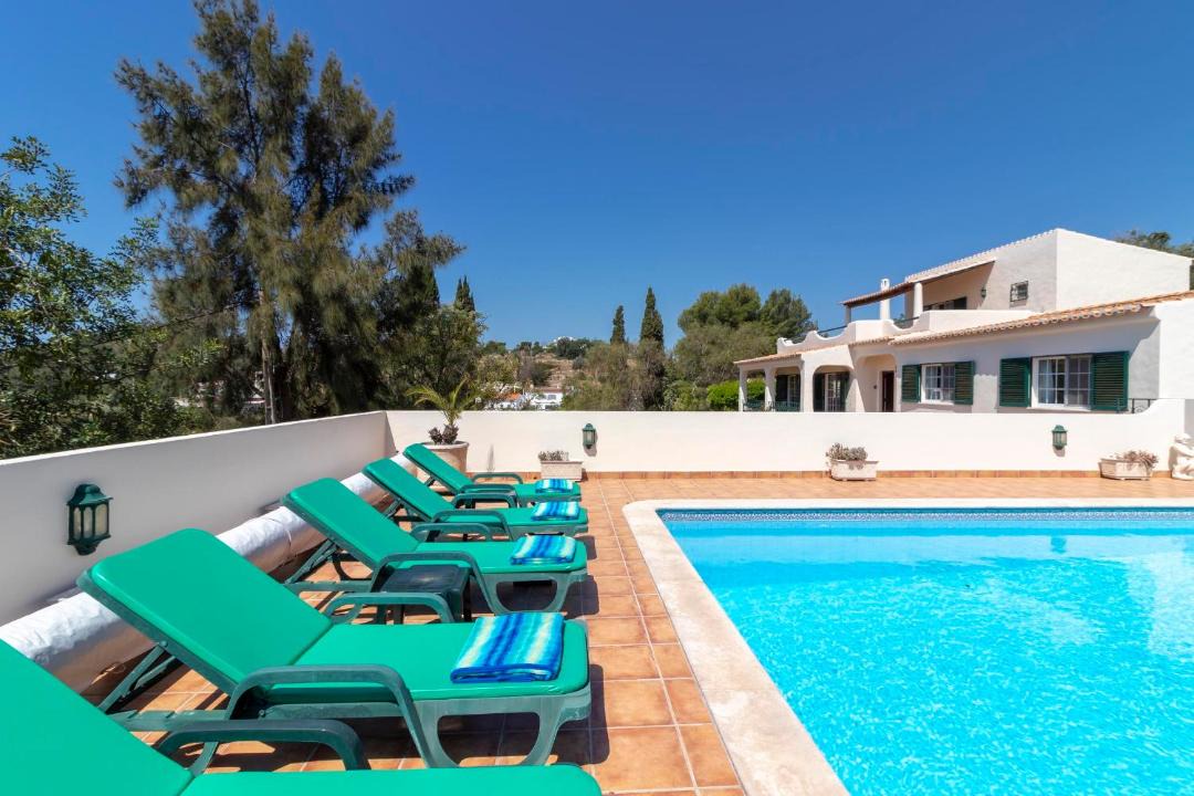Poco Partido Villa | Casa Ouricos Large Pool BBQ Walk to beach