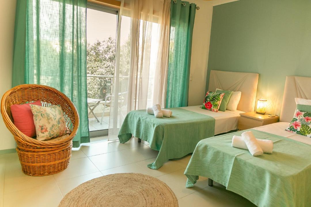 Mosqueira House | Sunny Condo-Pool by Algarve Dream Holidays
