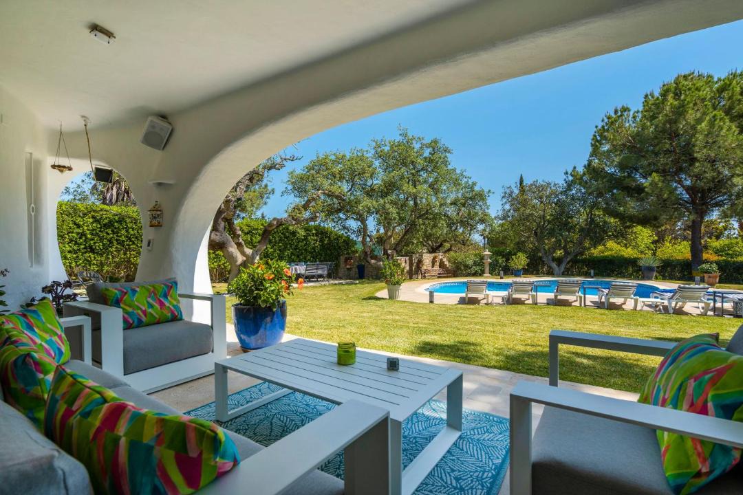 Ferrarias Villa | Villa Casa dos Sobreiros - Golden triangle - fully private 4 Bedroom villa 300 M2 - private pool - 1 hectare sculpted garden -WiFi and Air conditioning - Great for families