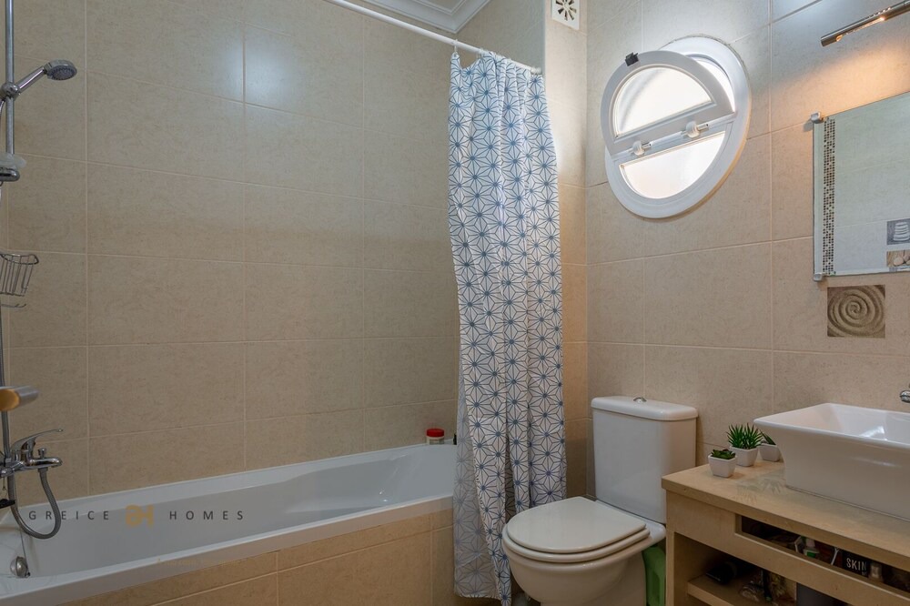 Photo of Bathroom in Ferreiras