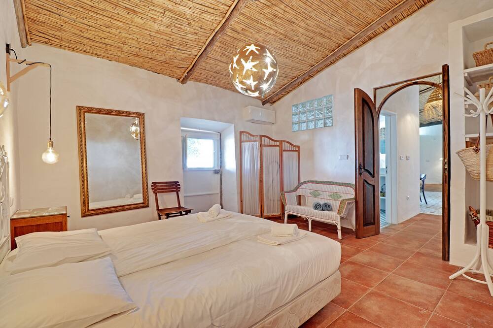 Photo of Bedroom in Gorjoes