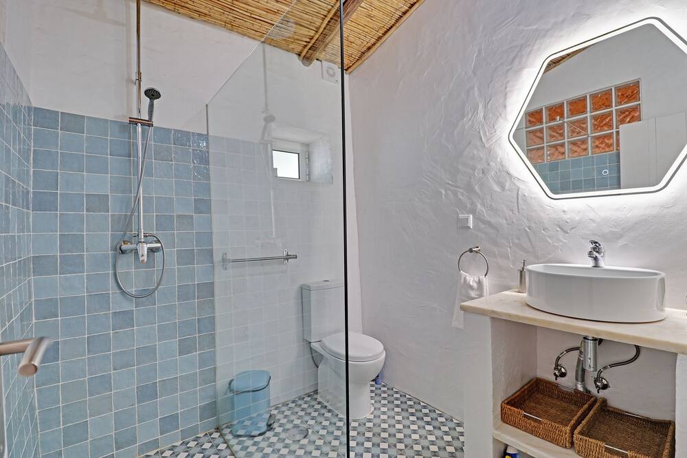 Photo of Bathroom in Gorjoes