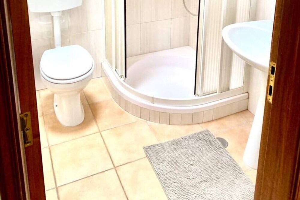 Photo of Bathroom in Estoi