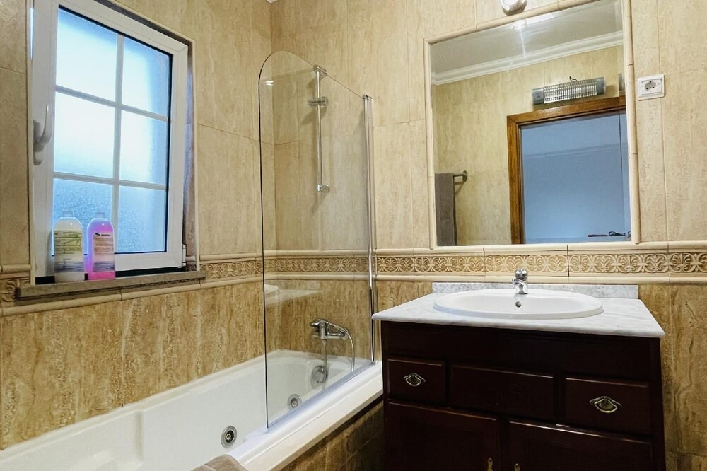 Photo of Bathroom in Mosqueira
