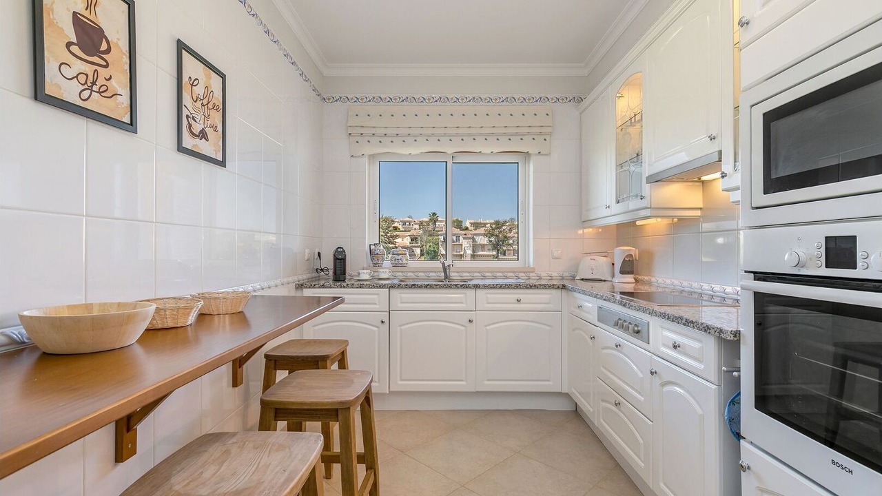 Photo of Kitchen in Atalaia